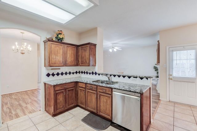 4521 Highridge Drive, The Colony, TX 75056