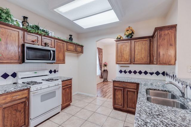 4521 Highridge Drive, The Colony, TX 75056