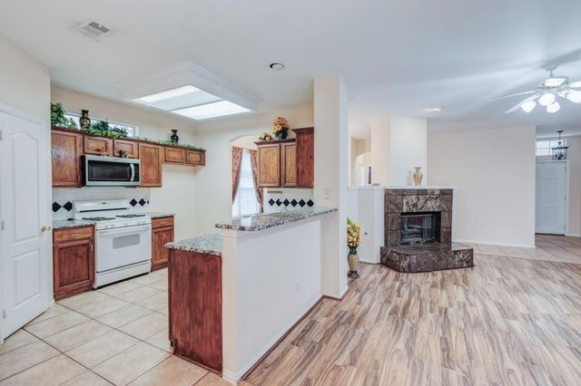 4521 Highridge Drive, The Colony, TX 75056