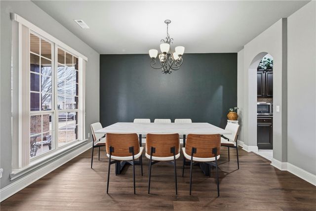 1661 S Coopers Cove Street, Fayetteville, AR 72701