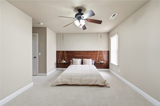 1661 S Coopers Cove Street, Fayetteville, AR 72701