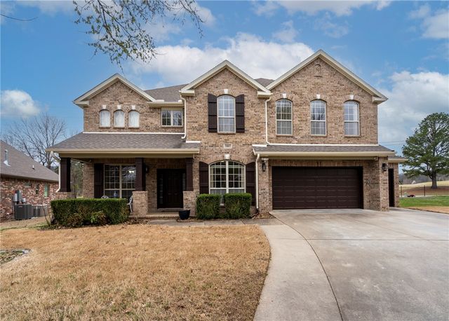 1661 S Coopers Cove Street, Fayetteville, AR 72701