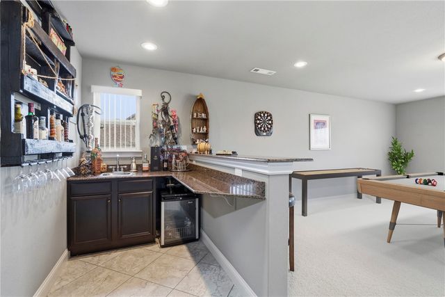 1661 S Coopers Cove Street, Fayetteville, AR 72701