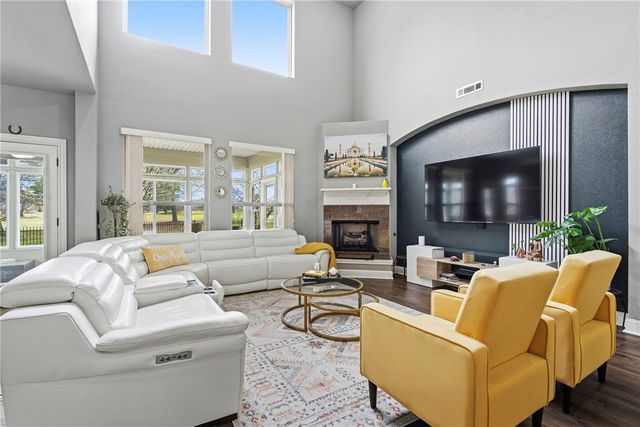 1661 S Coopers Cove Street, Fayetteville, AR 72701