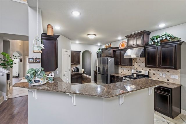 1661 S Coopers Cove Street, Fayetteville, AR 72701