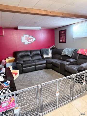 2903 GRANDVIEW DR, Rapid City, SD 57701