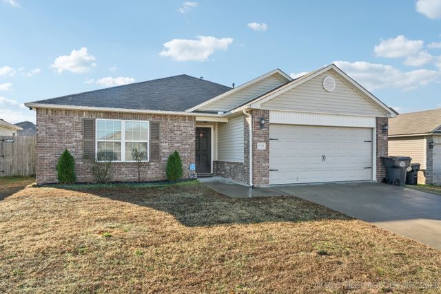 5752 E 147th Street S, Bixby, OK 74008