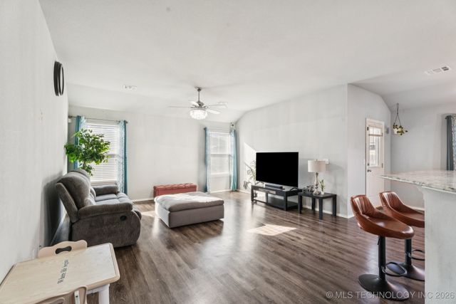 5752 E 147th Street S, Bixby, OK 74008