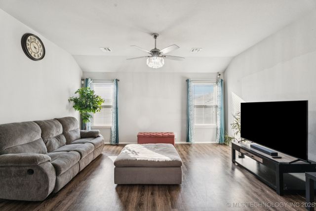 5752 E 147th Street S, Bixby, OK 74008