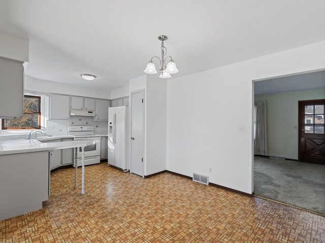 3602 14th Avenue, Moline, IL 61265