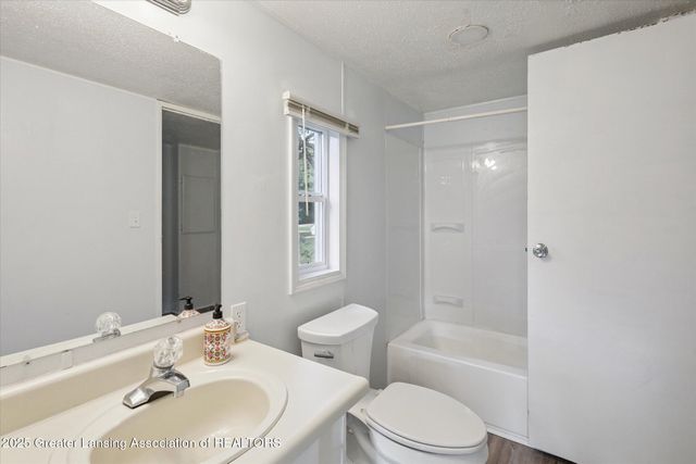 9991 W Stoll Road, Haslett, MI 48840