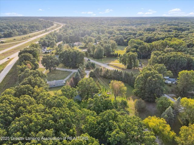 9991 W Stoll Road, Haslett, MI 48840