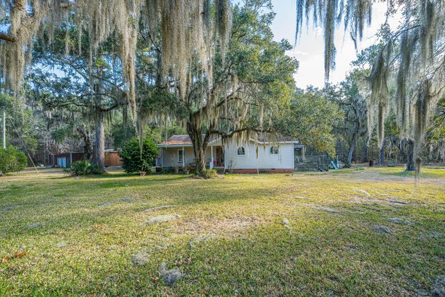 4107 Davison Road, Ravenel, SC 29470