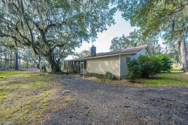 4107 Davison Road, Ravenel, SC 29470