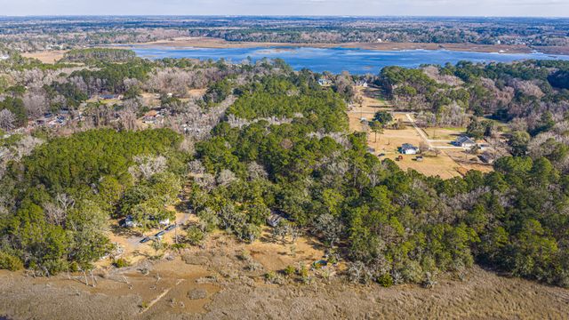 4107 Davison Road, Ravenel, SC 29470