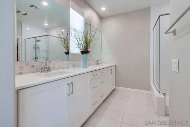 1933 Pascal Ct, Escondido, CA 92026