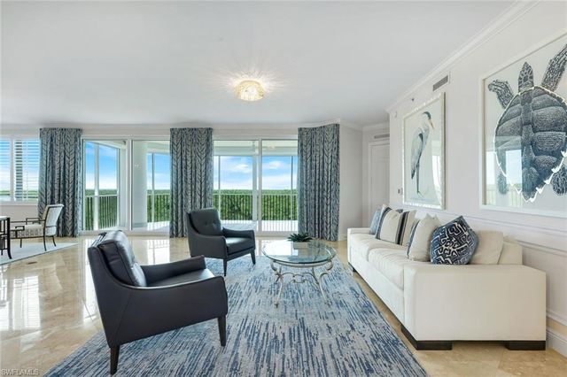 275 Indies WAY 503, Naples, FL 34110