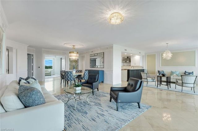 275 Indies WAY 503, Naples, FL 34110