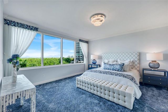 275 Indies WAY 503, Naples, FL 34110