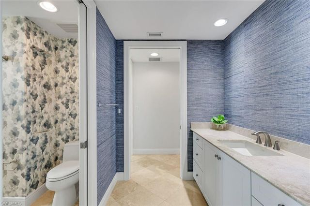275 Indies WAY 503, Naples, FL 34110