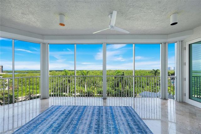 275 Indies WAY 503, Naples, FL 34110