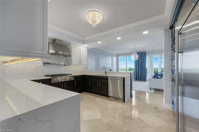 275 Indies WAY 503, Naples, FL 34110