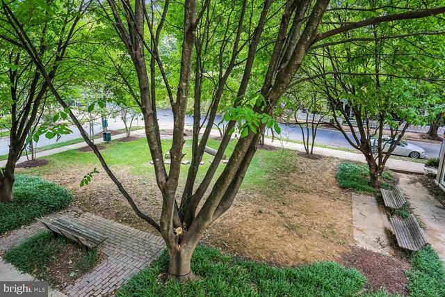 246 HART MEWS, Gaithersburg, MD 20878
