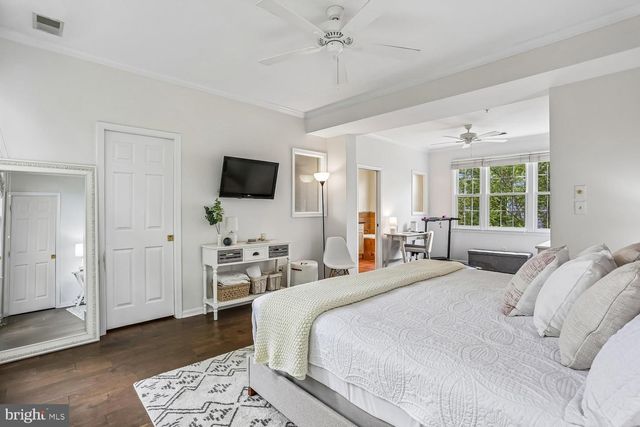 246 HART MEWS, Gaithersburg, MD 20878