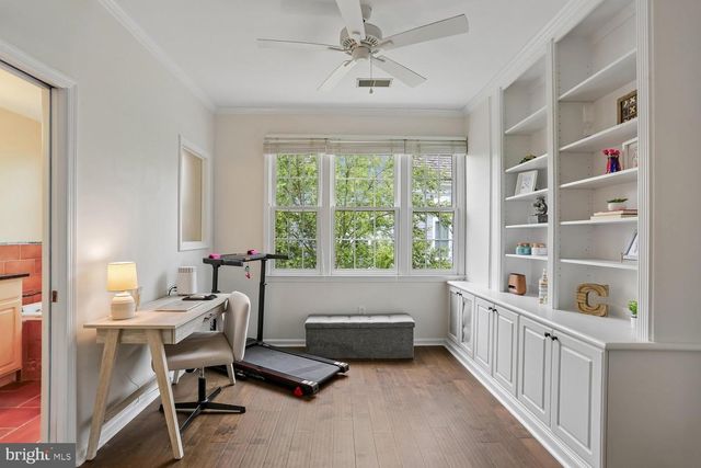 246 HART MEWS, Gaithersburg, MD 20878