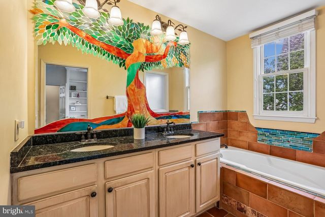 246 HART MEWS, Gaithersburg, MD 20878