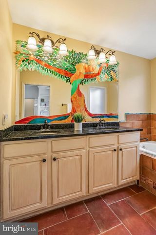246 HART MEWS, Gaithersburg, MD 20878