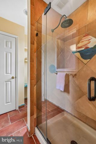 246 HART MEWS, Gaithersburg, MD 20878