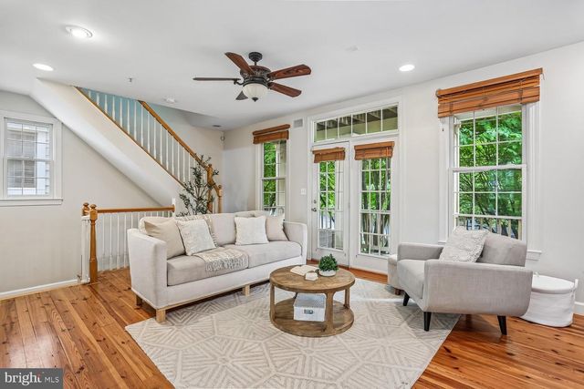 246 HART MEWS, Gaithersburg, MD 20878