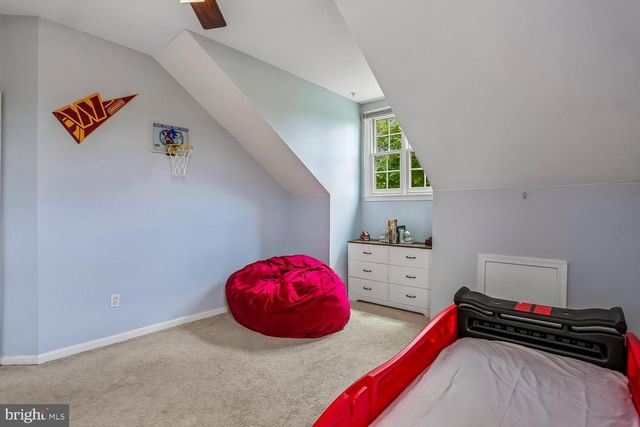 246 HART MEWS, Gaithersburg, MD 20878