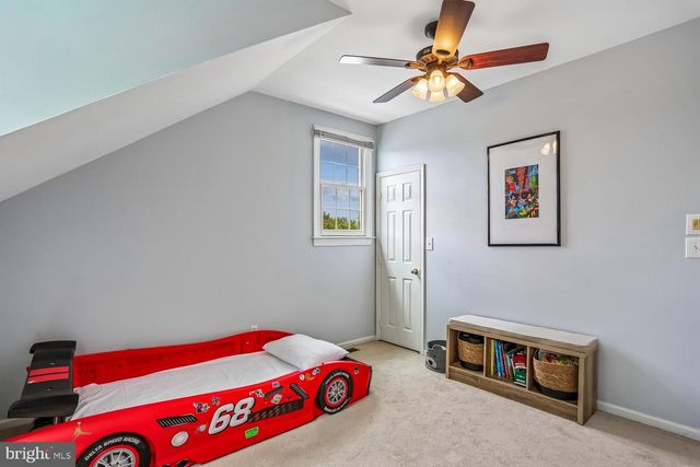 246 HART MEWS, Gaithersburg, MD 20878