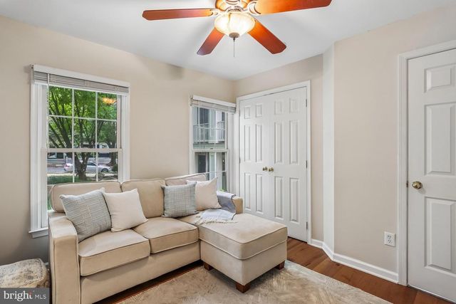 246 HART MEWS, Gaithersburg, MD 20878