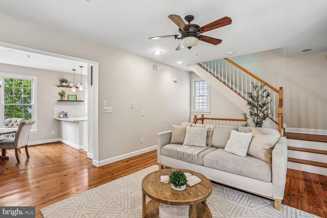 246 HART MEWS, Gaithersburg, MD 20878
