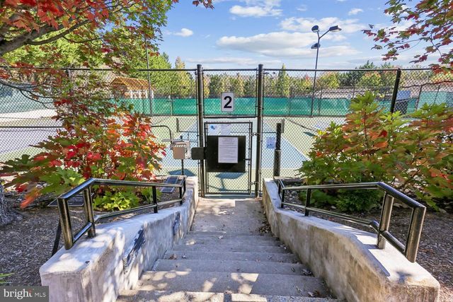 246 HART MEWS, Gaithersburg, MD 20878