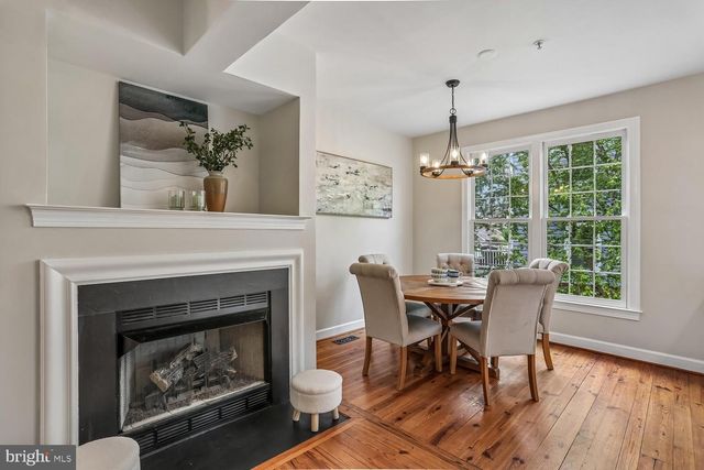 246 HART MEWS, Gaithersburg, MD 20878