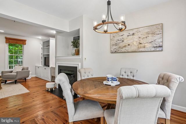 246 HART MEWS, Gaithersburg, MD 20878