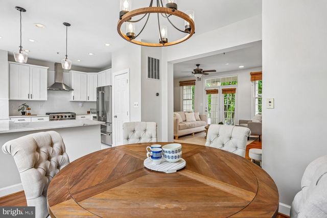 246 HART MEWS, Gaithersburg, MD 20878