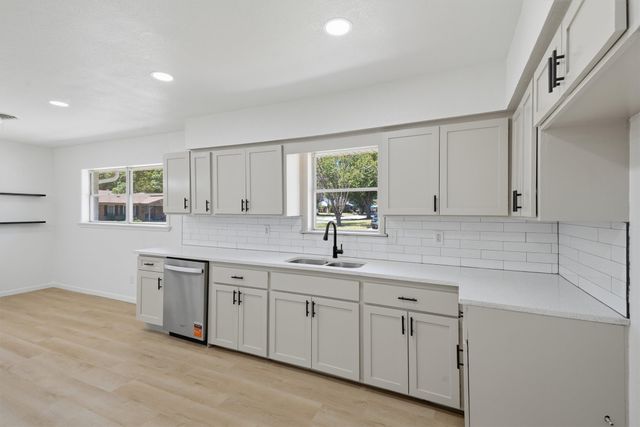 5301 Rutland Avenue, Fort Worth, TX 76133
