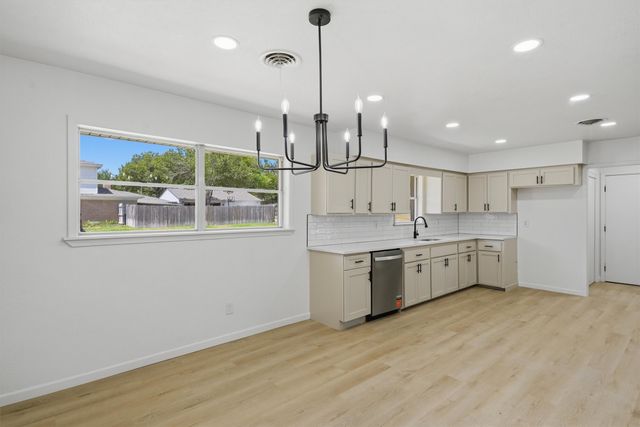 5301 Rutland Avenue, Fort Worth, TX 76133