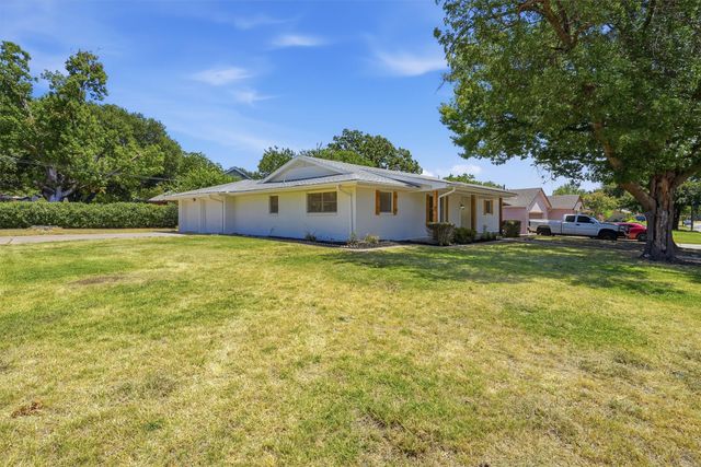 5301 Rutland Avenue, Fort Worth, TX 76133