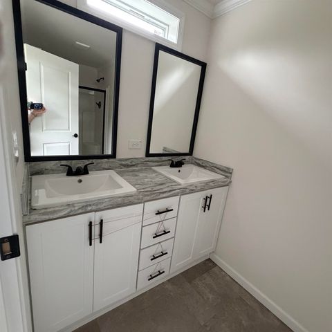 19 WEST Lane, Rochester, NH 03867