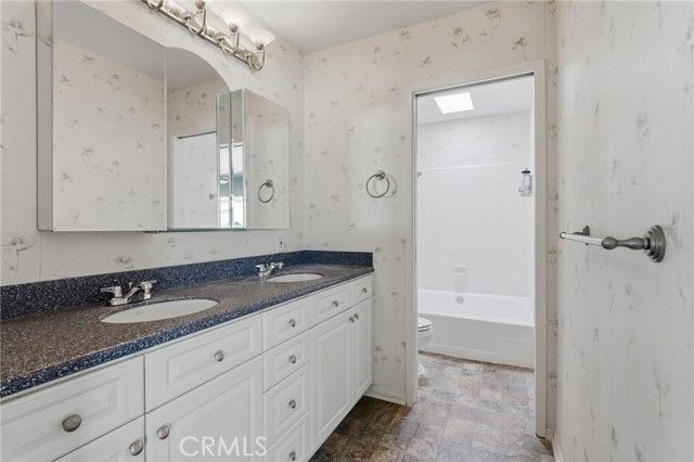 6121 Shoup Avenue 23, Woodland Hills (los Angeles), CA 91367