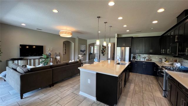 714 RIVIERA BELLA DRIVE, Debary, FL 32713