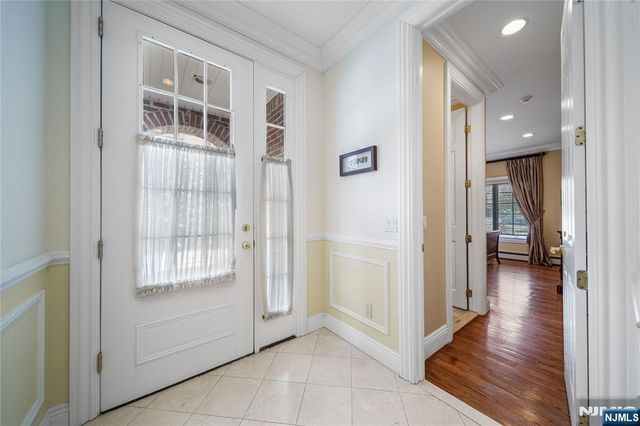 21 Priscilla Lane, Englewood Cliffs, NJ 07632