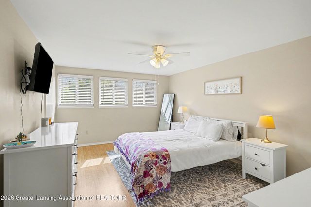 923 Trafalger Lane, East Lansing, MI 48823