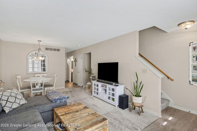 923 Trafalger Lane, East Lansing, MI 48823